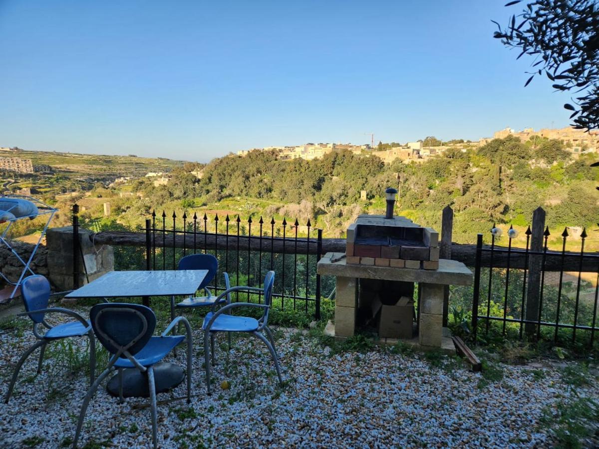 Bed and Breakfast Tranquil Escape In Gozo Shared Pool & Morning Meal Ghajn il-Kbira  Exterior foto