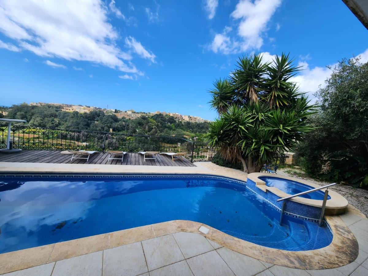 Bed and Breakfast Tranquil Escape In Gozo Shared Pool & Morning Meal Ghajn il-Kbira  Exterior foto